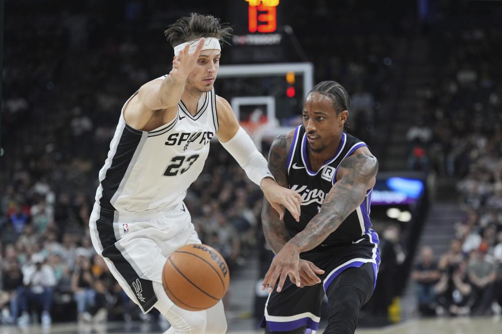 却显得孤掌 却显得孤掌