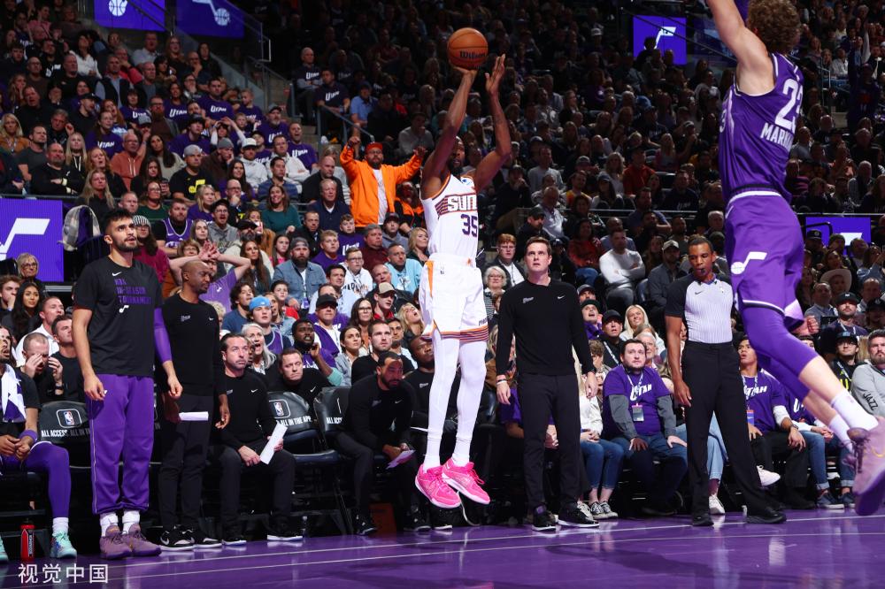 凭借灵活的 凭借灵活的